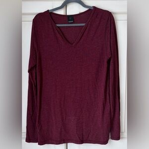 Penn&Ink NYC Maroon V-Neck Long Sleeve Women's Top. Large.